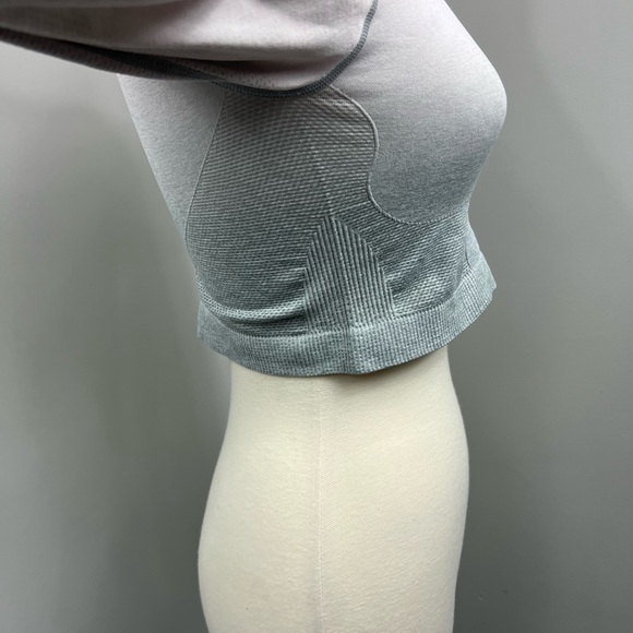 Gymshark Grey Ombre Crop Long Sleeve - Picture 14 of 16